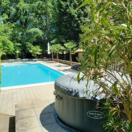 Trasimeno: Poolside Retreat With Garden Oasis Villa Tuoro sul Trasimeno