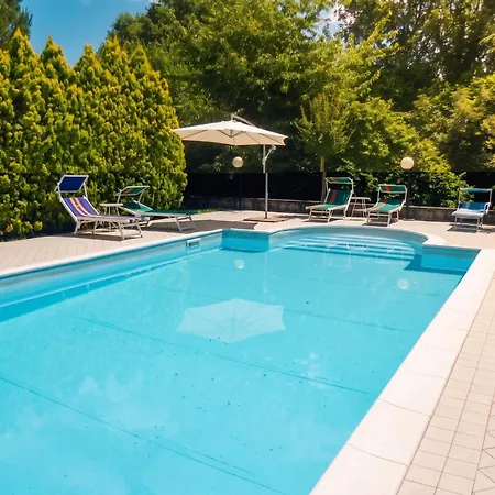 Vila Elegant In With Private Pool Tuoro sul Trasimeno
